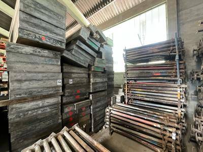 Übersichtsbild von Various formwork (100x)
